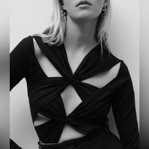 SID NEIGUM XX Cut Out Top Black NWT